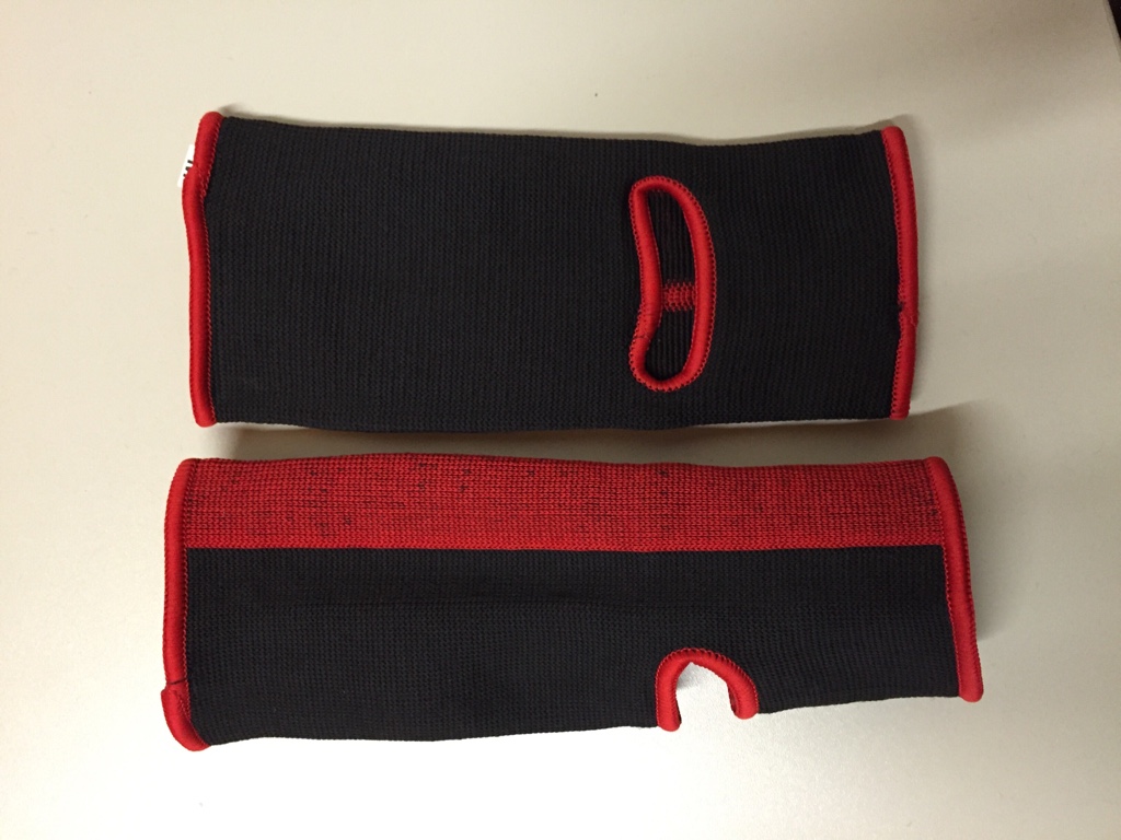 Knöchelbandage rot-schwarz