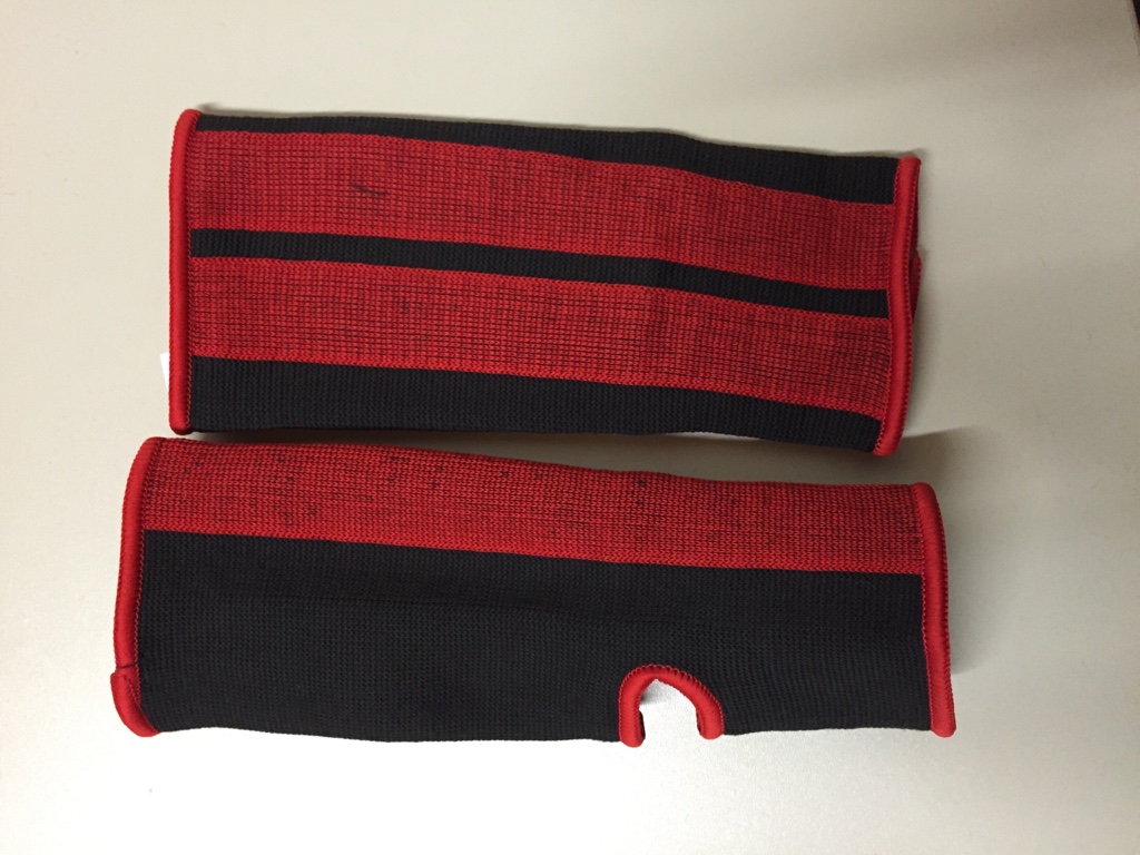 Knöchelbandage rot-schwarz