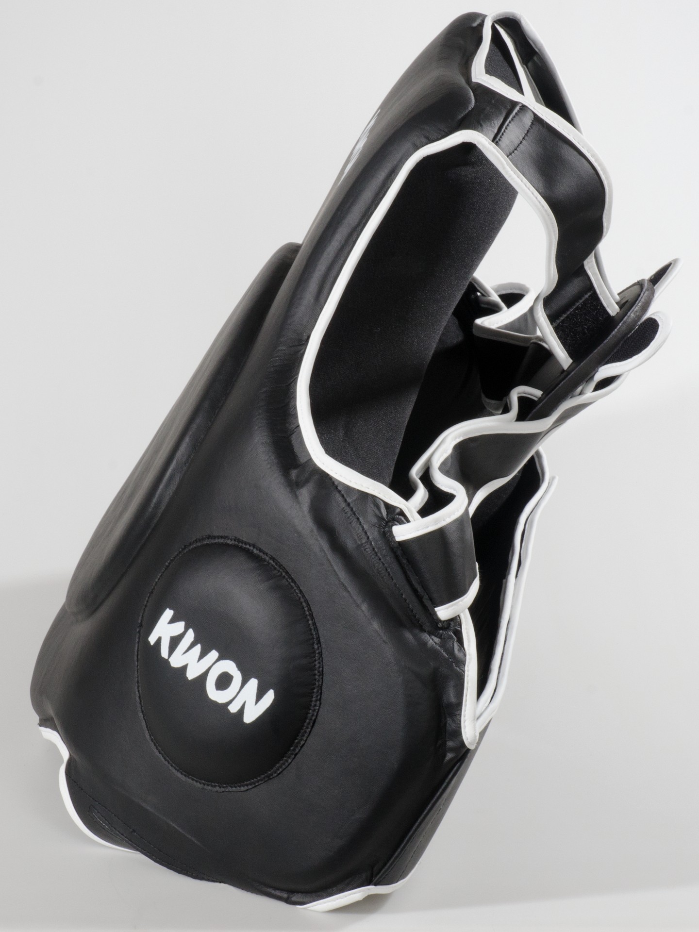 KWON (R) Bauchschild Muay Thai