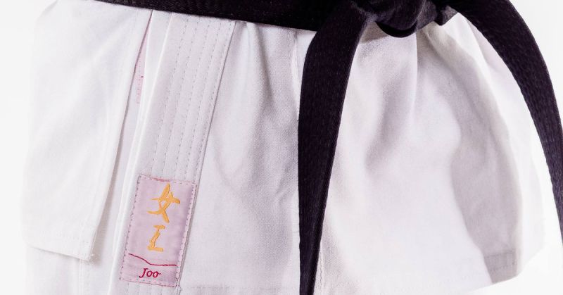 Momoko Damen Karateanzug Joo 180 (%SALE)