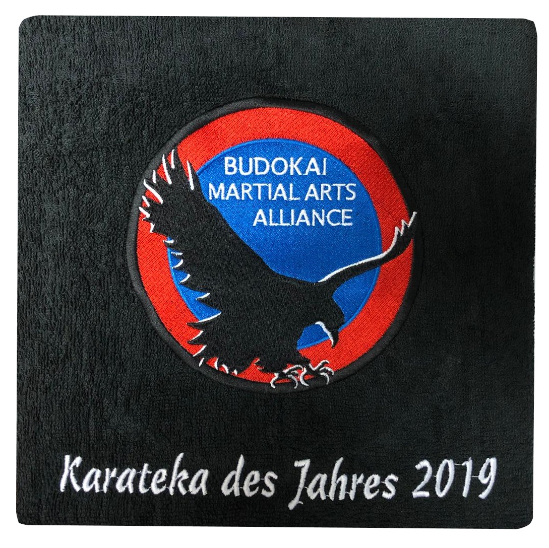 BMA Handtuch bestickt mit Logo und Schriftzug