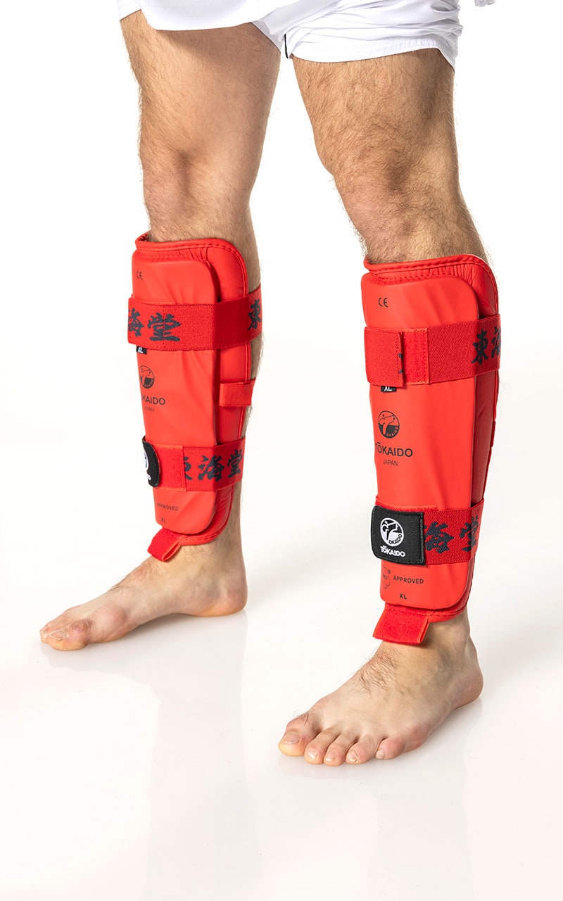 Tokaido Schienbeinschützer WKF Rot