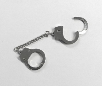 Handschellen als Schlüsselanhänger