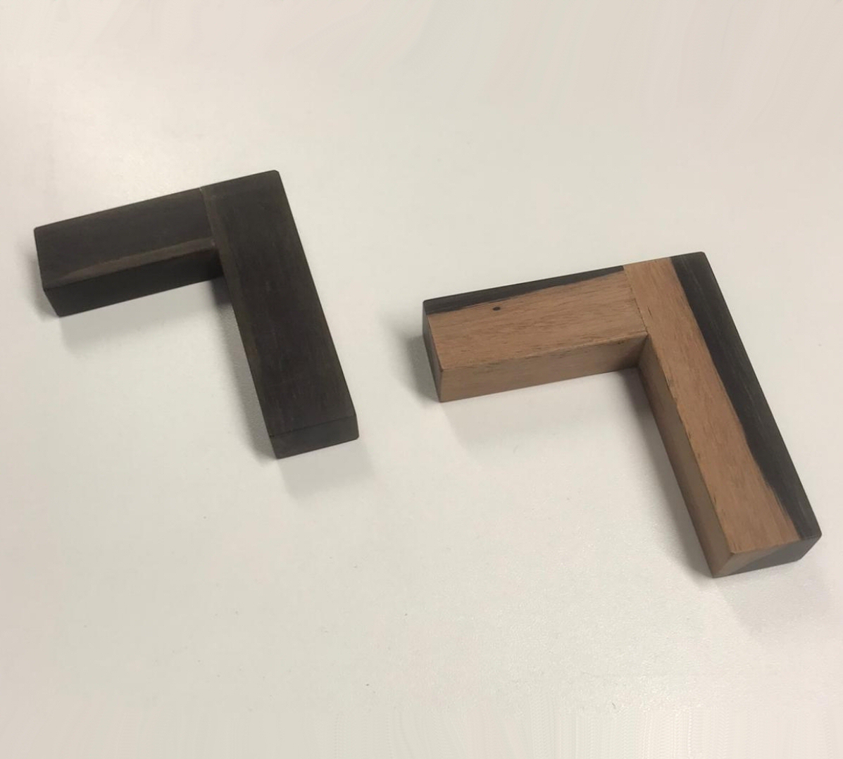 Anlegewinkel aus Ebenholz