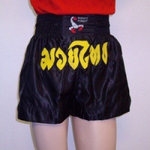 Thaiboxing Shorts mit Thai Lettern schwarz