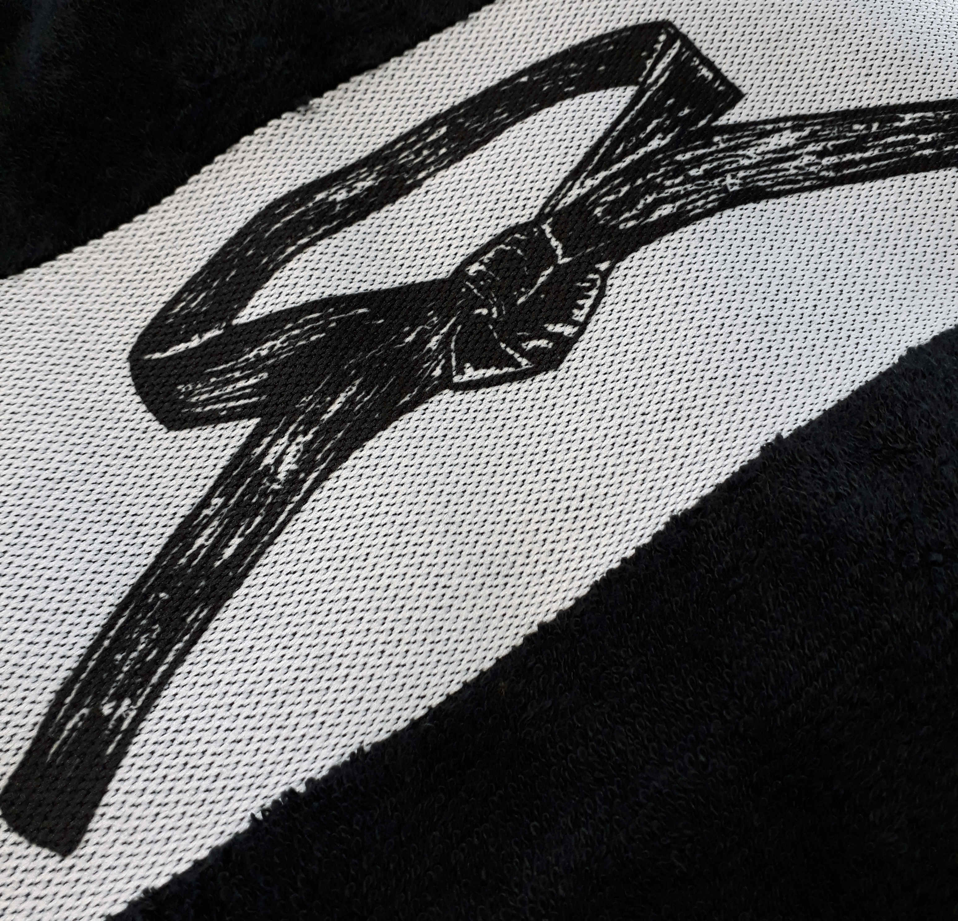 Duschtuch Black Belt schwarz mit individueller Namensbestickung Deutsch / Japanisch