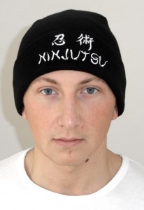 Wollmütze mit "Ninjutsu" Bestickung