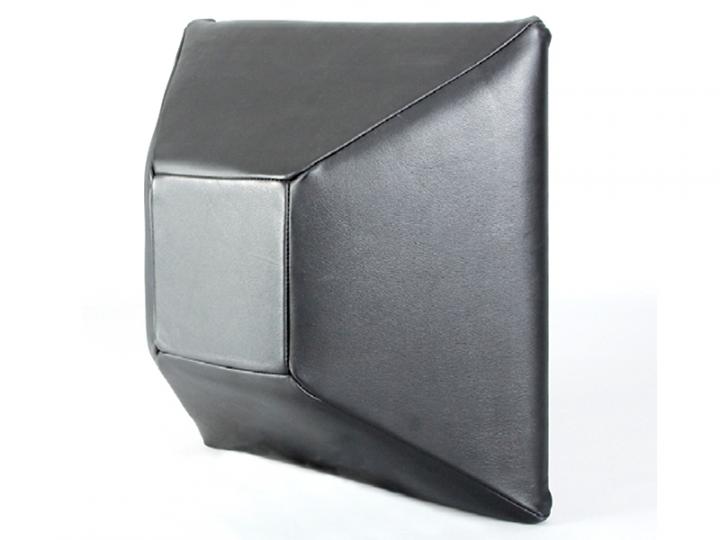 Wandschlagpolster Pyramide Leder